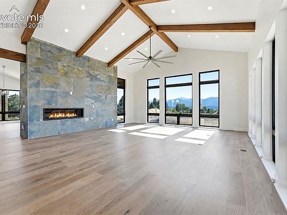 5th image of 390 Silver Rock Pl