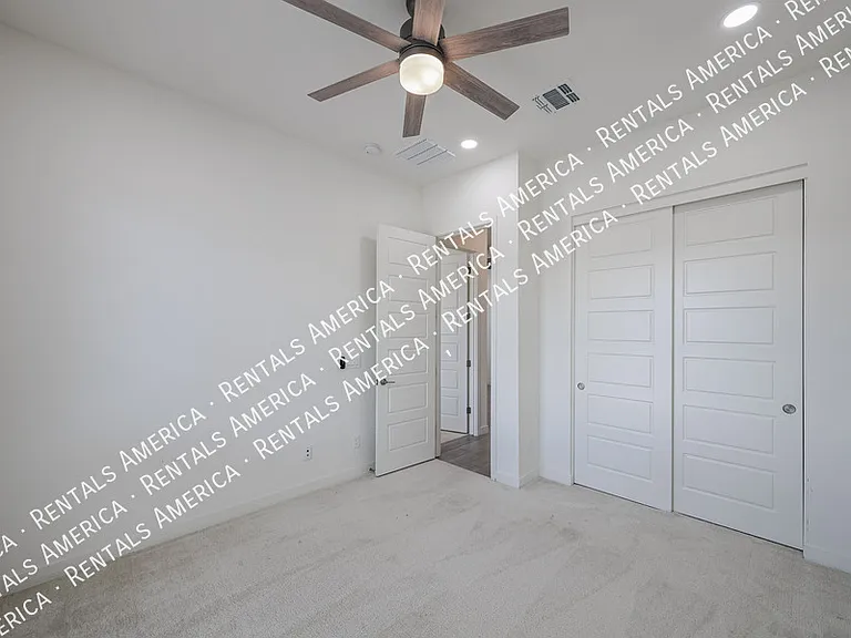 1530 E San Carlos Way — Photo 43