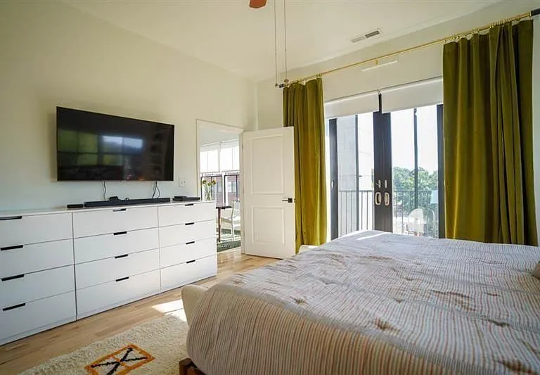 384 Ralph McGill Blvd NE #410 — Photo 10