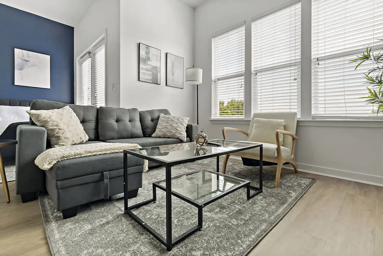 Studio, 1.0 bath, 581 sqft, $4,100 — Photo 3