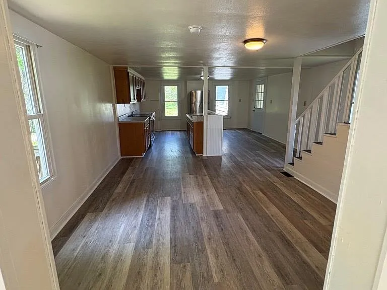 1058 Campbell Run Rd — Photo 16