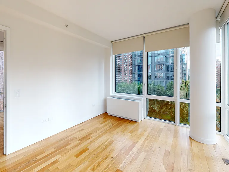 805 Columbus Ave #8F — Photo 4