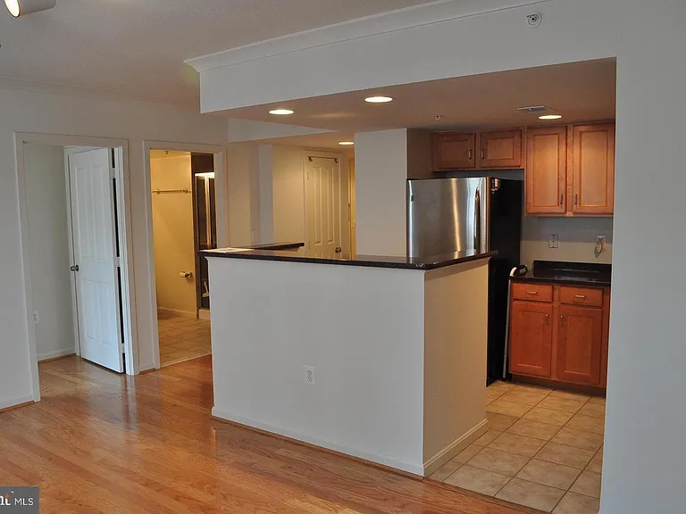 2220 Fairfax Dr #503 — Photo 12