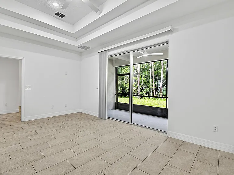 14 Ullynn Pl #A — Photo 38