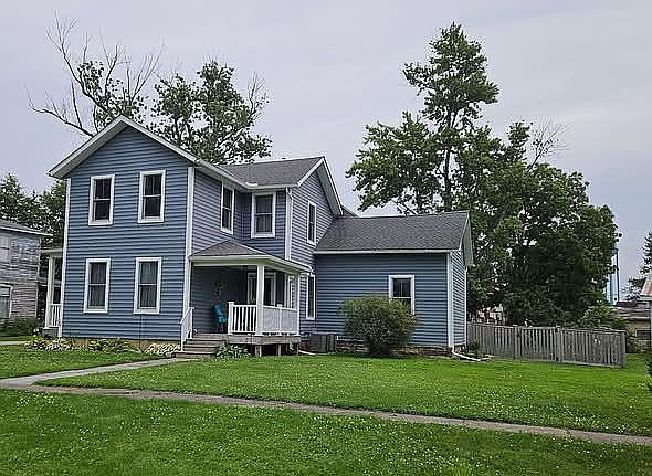 1st image of 60 Rosa St