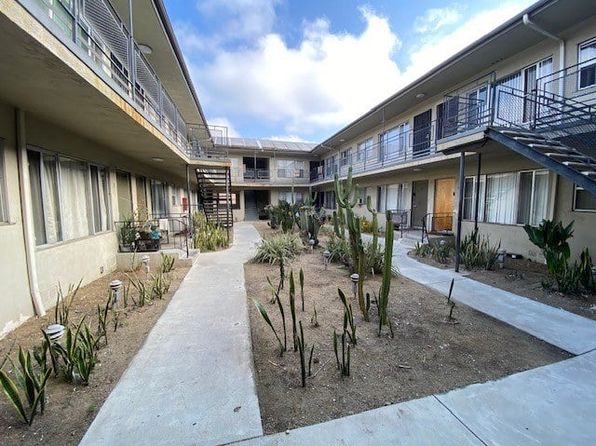 4709 August St APT 5