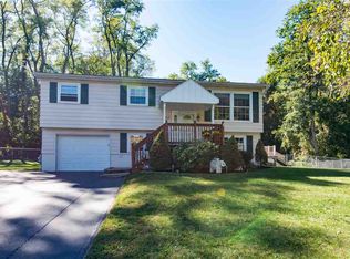 82 Coventry Ct, Voorheesville, NY 12186