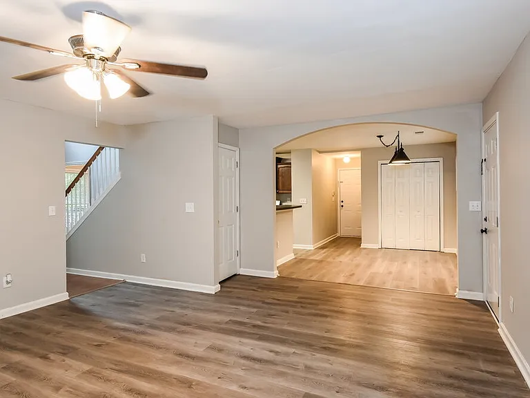 38 Wesley Dr — Photo 7