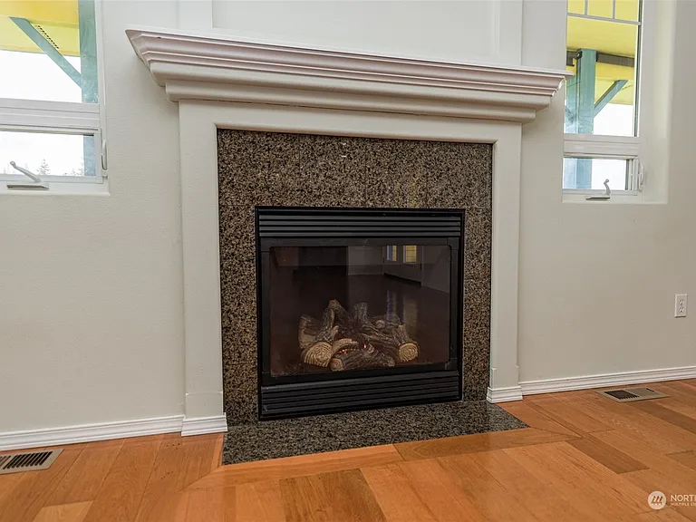 Living Room propane Fireplace