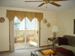 702 Tollis Pkwy #C, Broadview Heights, OH 44147