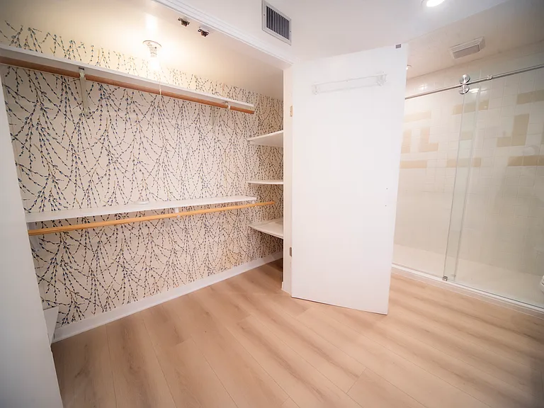 2600 Shirley Ave — Photo 16