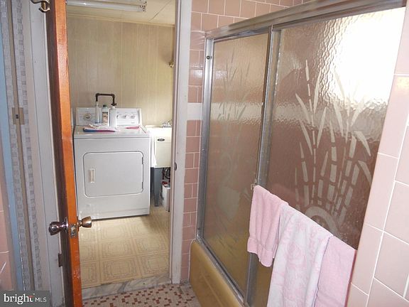 5th image of 1216-22 E Sedgley Ave