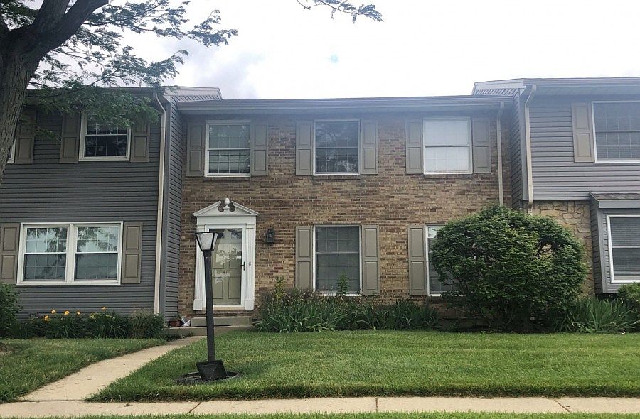 1st image of 417 Windsor Park Dr
