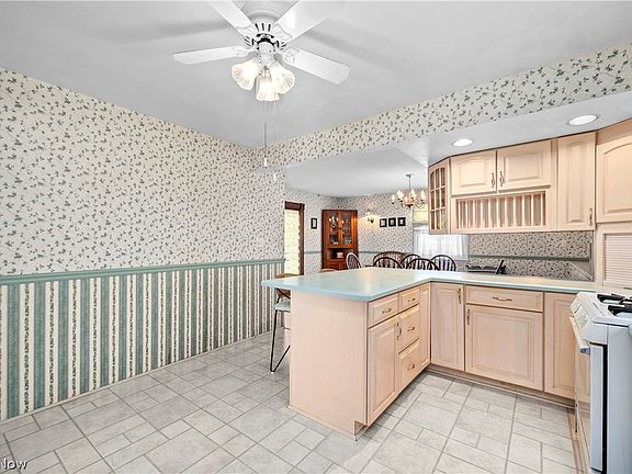 5th image of 3226 Stanfield Dr