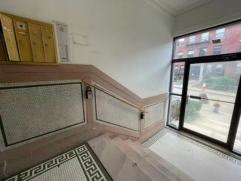 47 Park Vale Ave #5 — Photo 11
