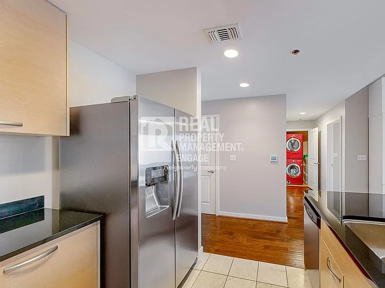 1200 Main St #910 — Photo 18