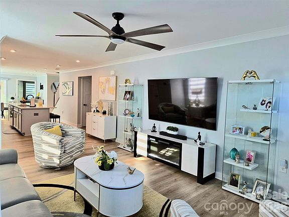 5th image of 115 Jameson Park Dr #1