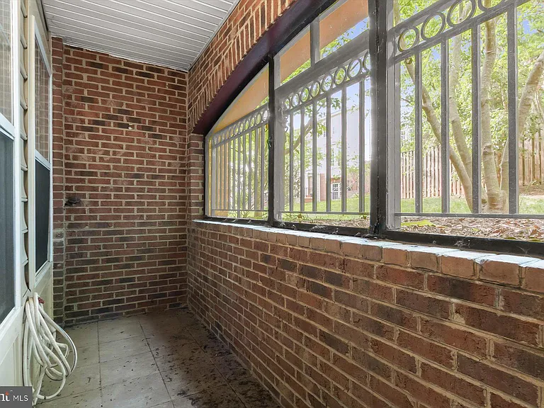 7207 Phelps Hill Ct — Photo 42