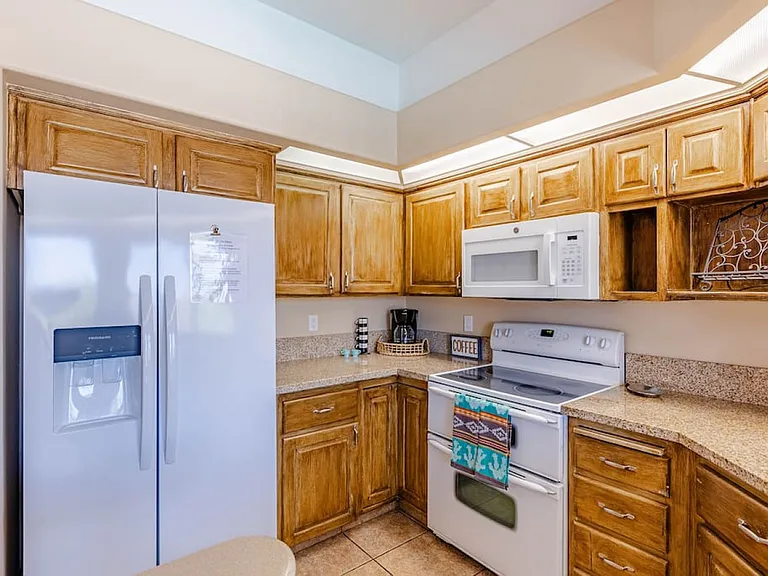 833 Paso Dr — Photo 7