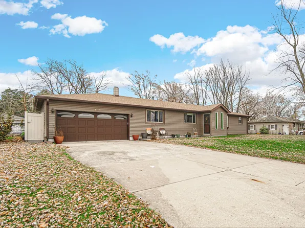 709 Beverly Dr, Hebron, IN 46341