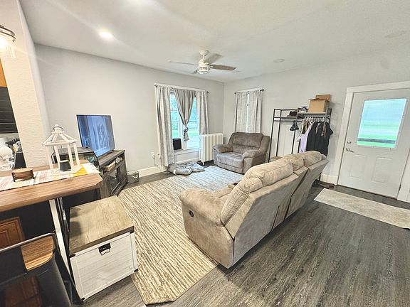 5th image of 1101 W Elm St #1