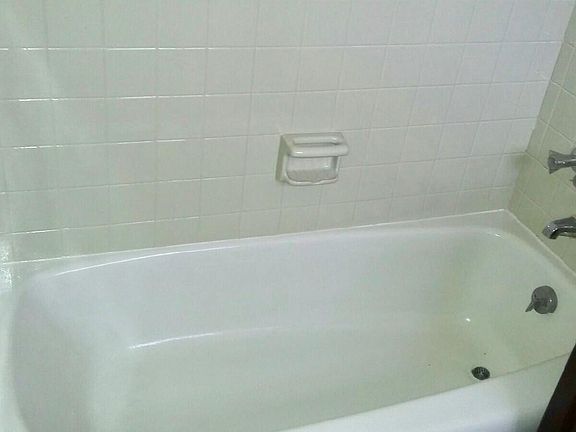 5th image of 840 NE 17th Ter APT 6