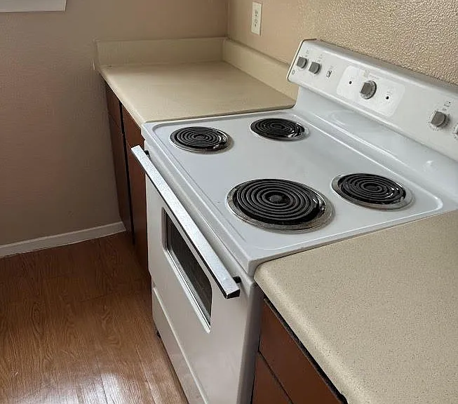 1903 W Loop #D — Photo 7