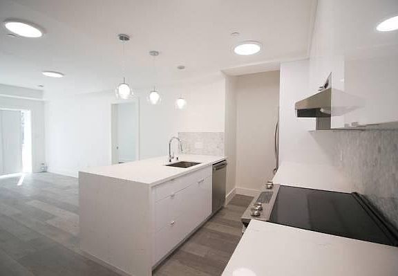 4th image of 625 Guerrero St #14