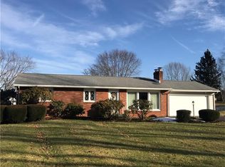685 Wilhelm Rd, Hermitage, PA 16148