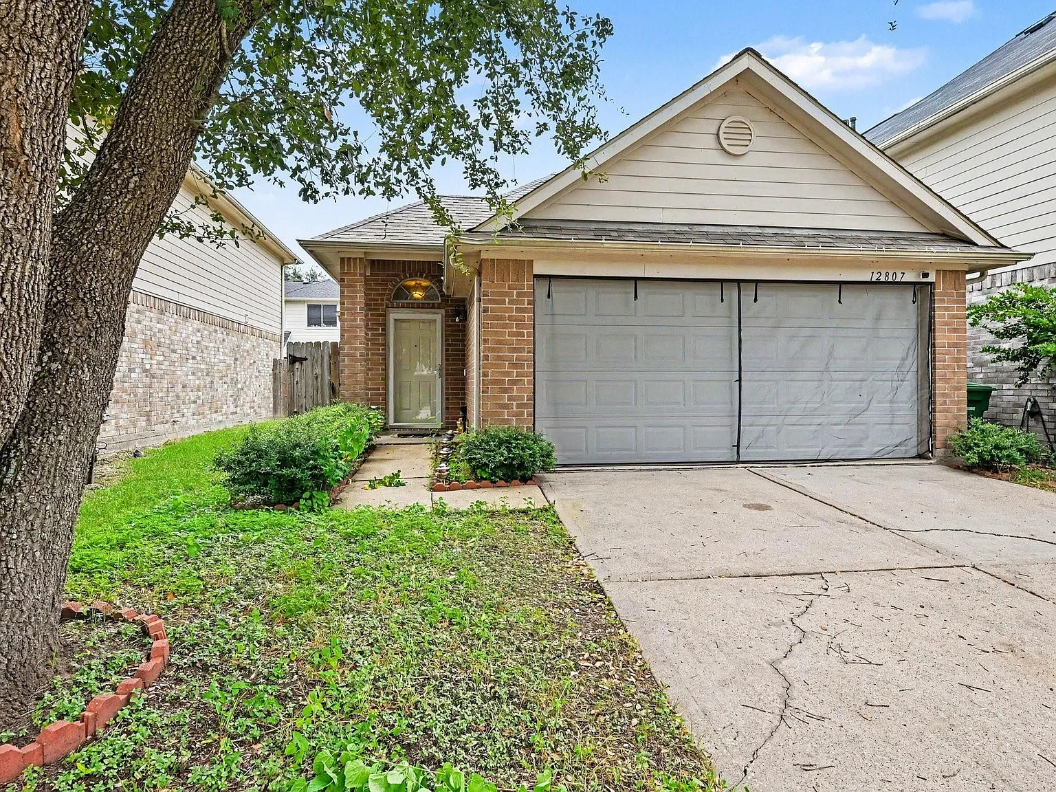 3 bed, 2.0 bath, 1154 sqft, $1,900 — Photo 2