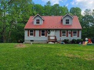 1626 David Ln, Effort, PA 18330