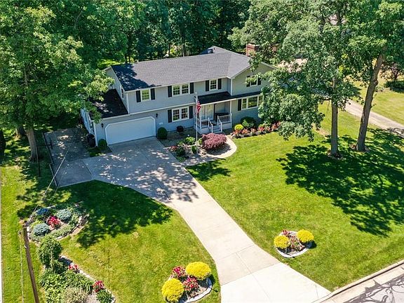 2nd image of 308 Sassafras Dr