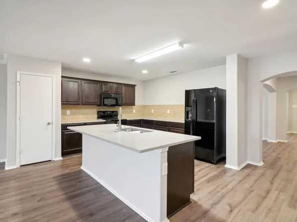 1404 Yosemite Dr, Arlington, TX 76002