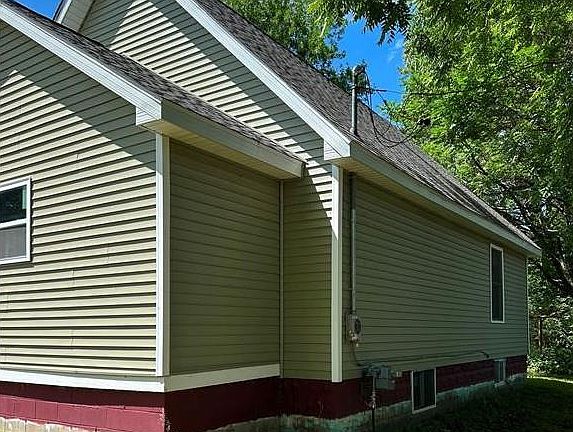4th image of 5325 Sitka St