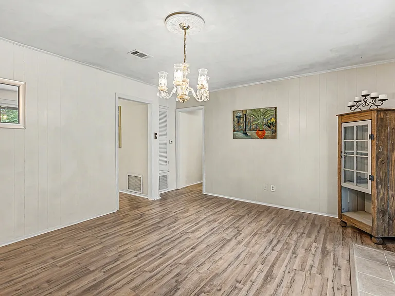 54 N University Blvd — Photo 3