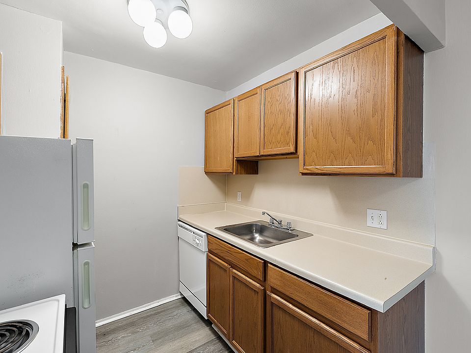 Plymouth Heritage 12811 Heritage Plymouth MI Zillow