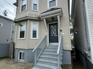 35 Louis St #B, Chelsea, MA 02150