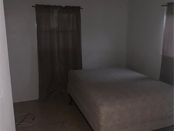 3rd image of 14 Tangerine Ct