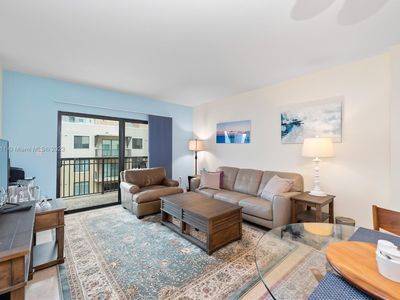 3530 SW 22nd St APT 910, Miami, FL, 33145
