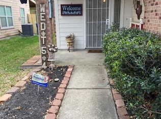 910 Sycamore Ridge Ln, Houston, TX 77073