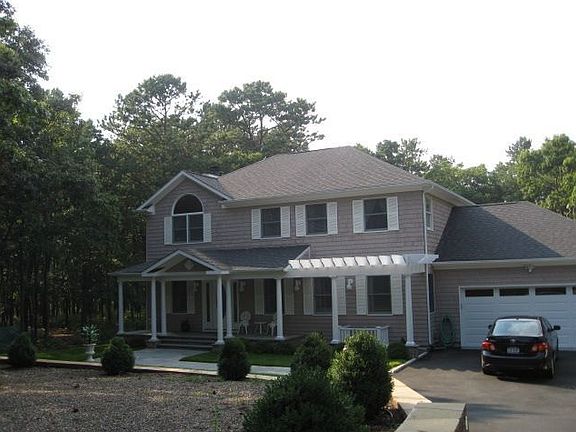 2nd image of 12 Wooded Ln