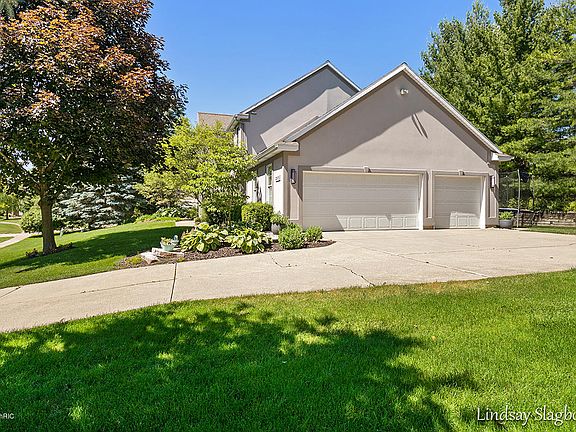 3rd image of 3975 Bridgestone Dr NE