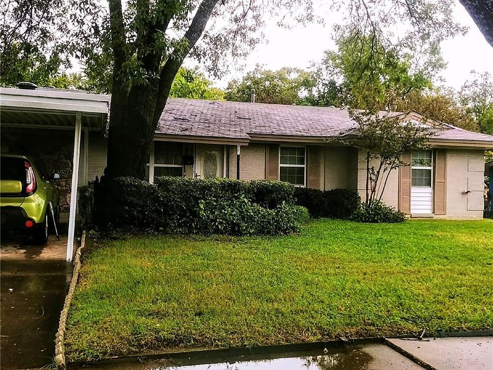 2nd image of 2821 Stanford Dr