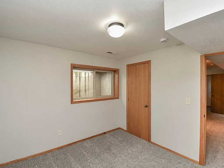 5101 W Cushman St — Photo 39