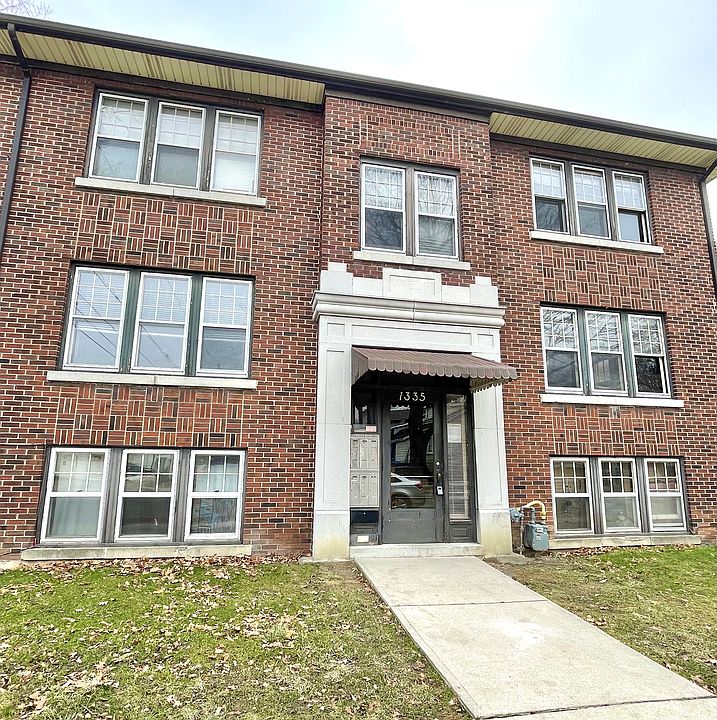 1st image of 1335 Niagara St Unit 9