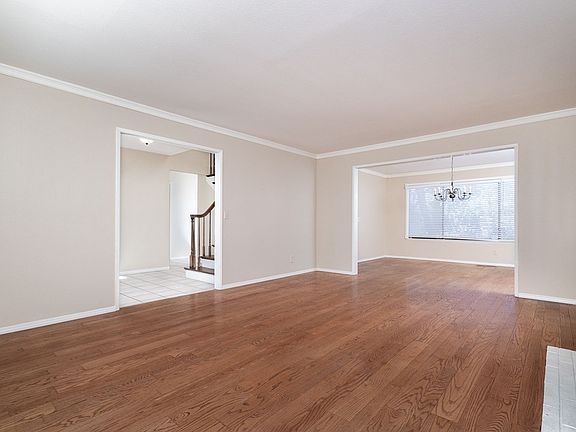 5th image of 110 Rock Ravine Ct