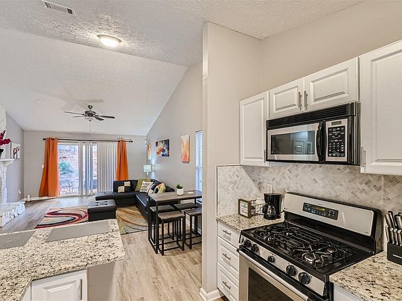 4th image of 5420 Glen Haven Dr