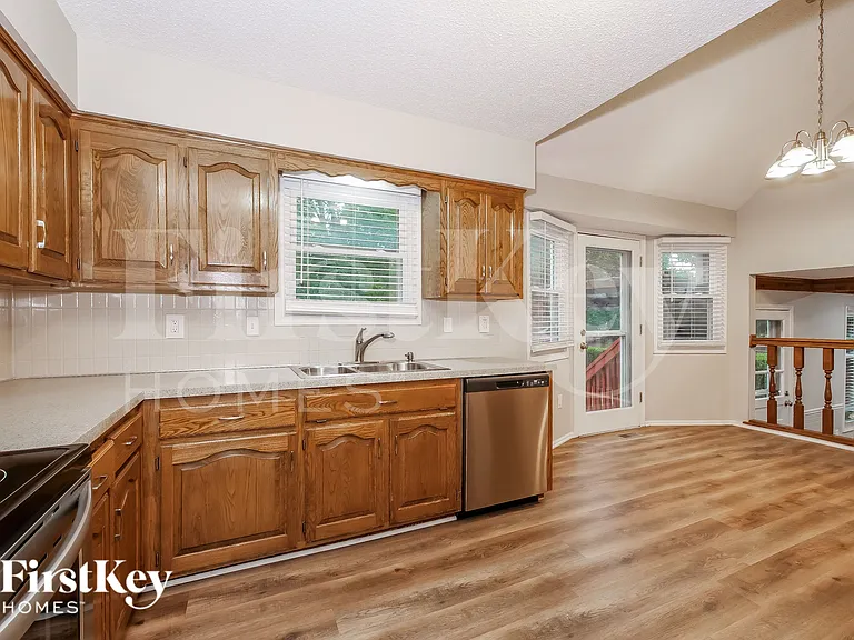 425 N Mesquite St — Photo 7