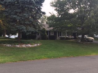 317 Hilltop Dr, Ephrata, PA 17522