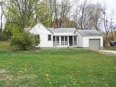 1st image of 3214 N Knoxville Ave